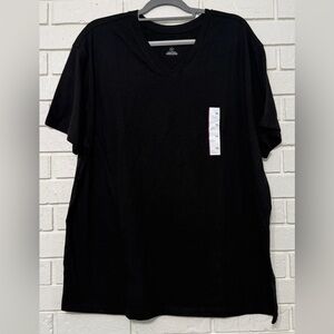 Men’s Goodfellow Black V-neck tee. Size XXL. NWT